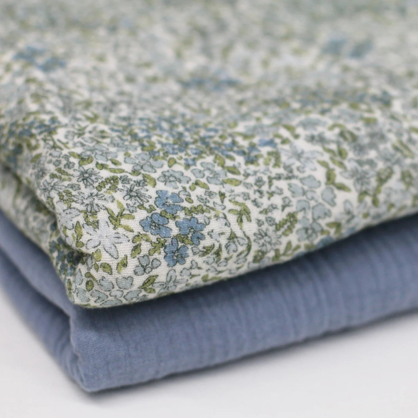 Musselin Blüten Jeansblau