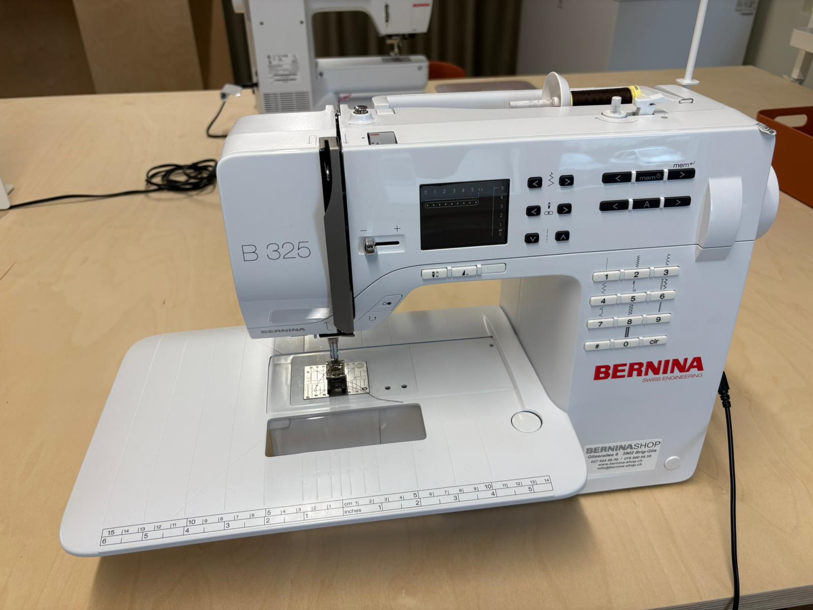 Nähmaschine Bernina B325 (altes Modell, gebraucht)