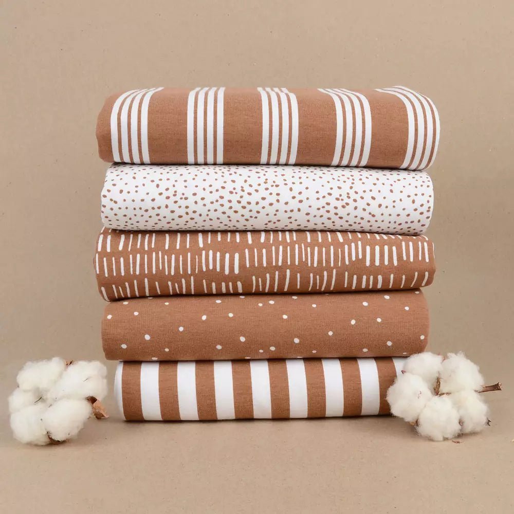 Tygdrömmar Bio Jersey "Dots" Sandstorm - Würfel & Mütze