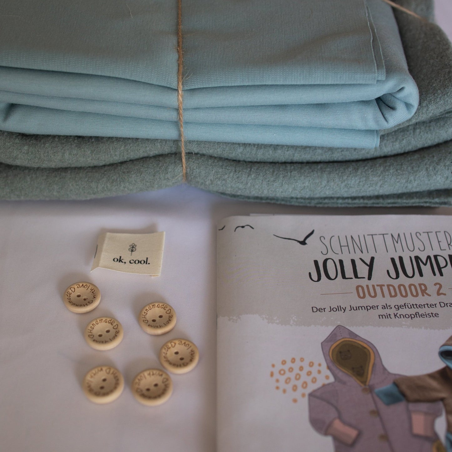 DIY-Nähbox "Merino Walk-Overall" Neutral - Würfel & Mütze
