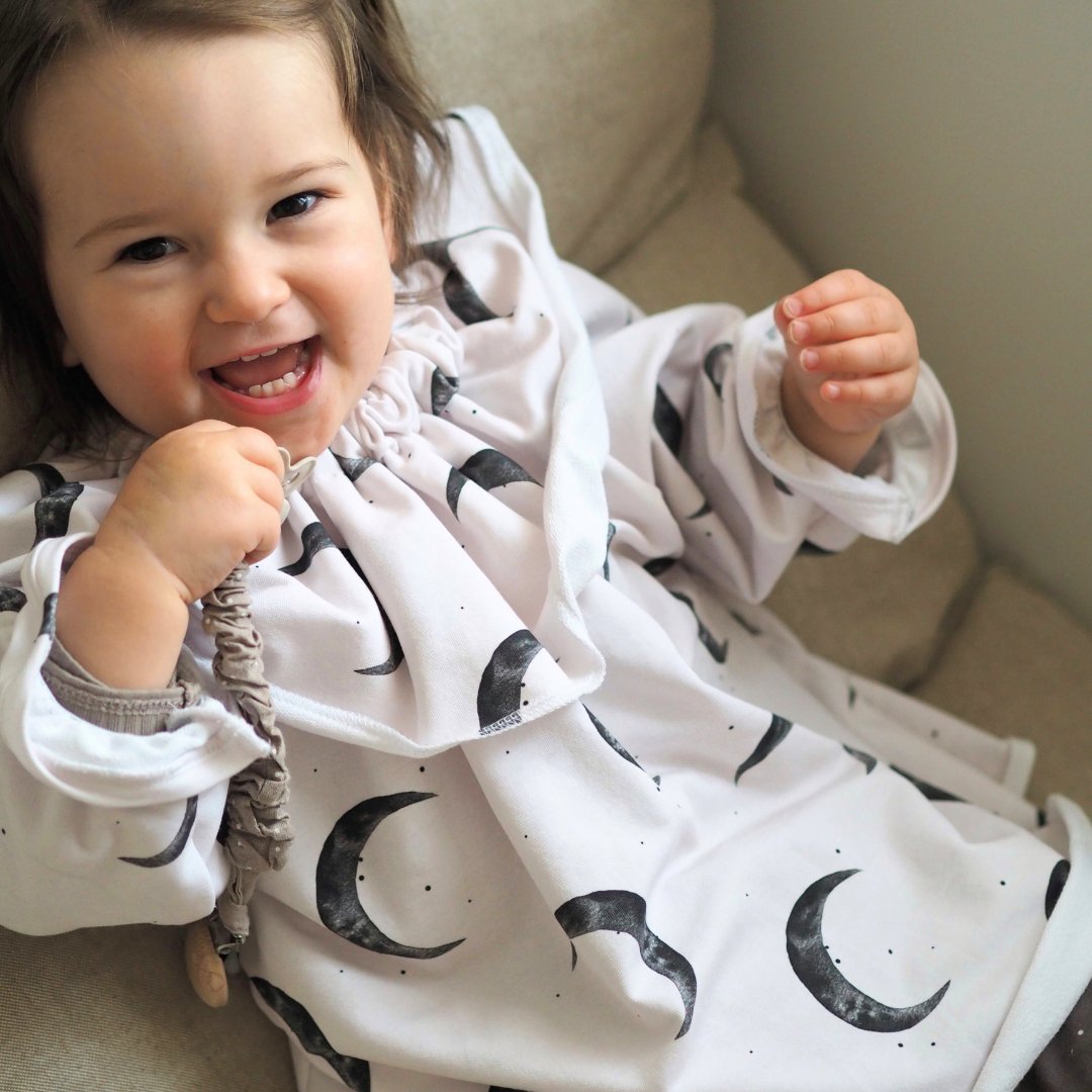 Eigenproduktion Mondzauber Dots Offwhite - Würfel & Mütze