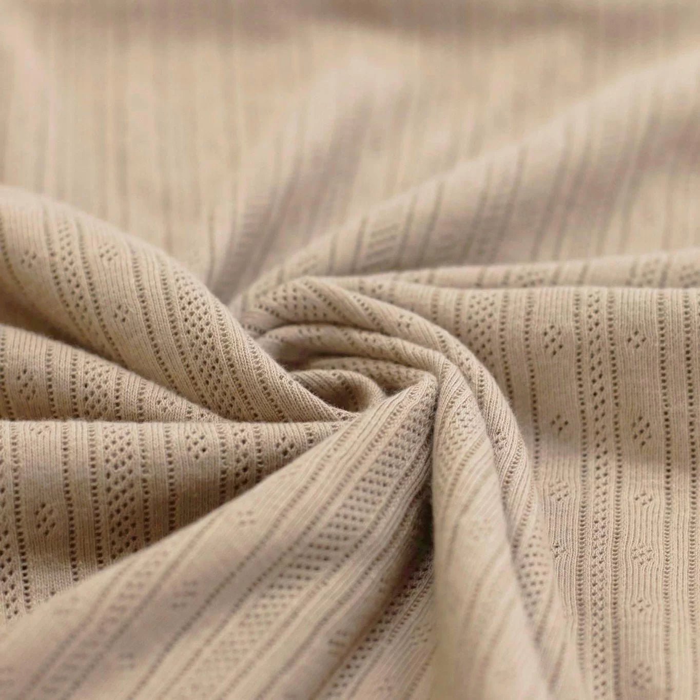 Pointoille Feinstrickjersey Dunkelbeige - Würfel & Mütze
