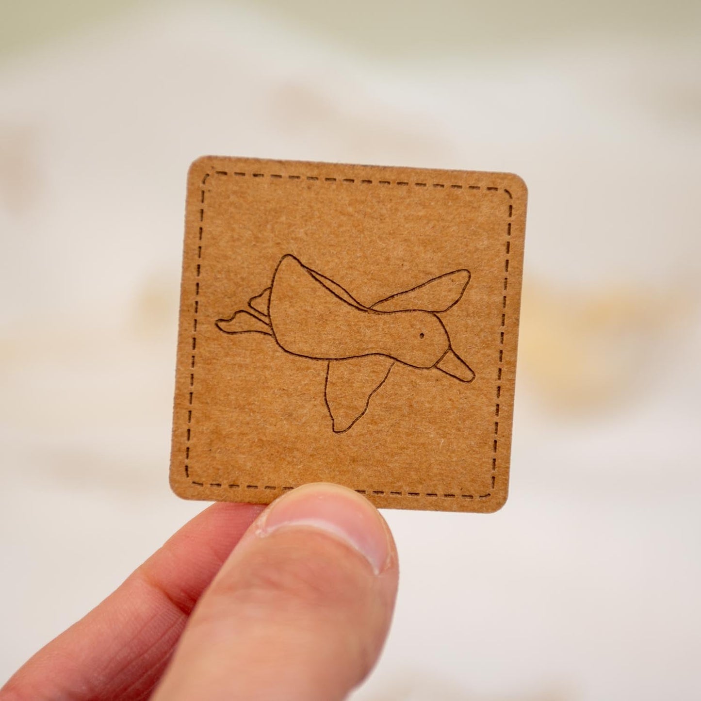 Veganer Patch "Goose Journey" - Würfel & Mütze