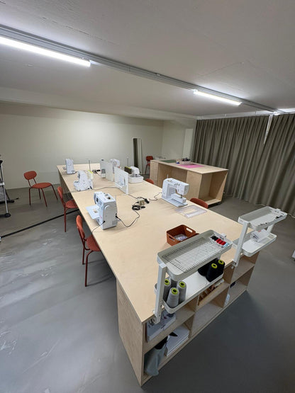 Ateliertisch 4800x1480mm aus Birken-Sperrholz