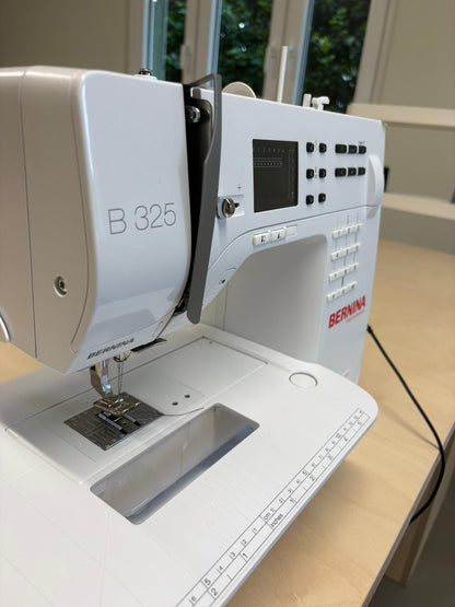 Nähmaschine Bernina B325 (altes Modell, gebraucht)