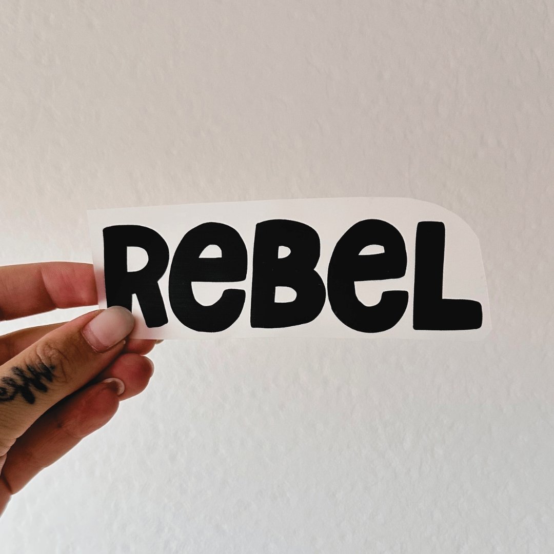 Eigenproduktion Bügelbild "Rebell" - Würfel & Mütze