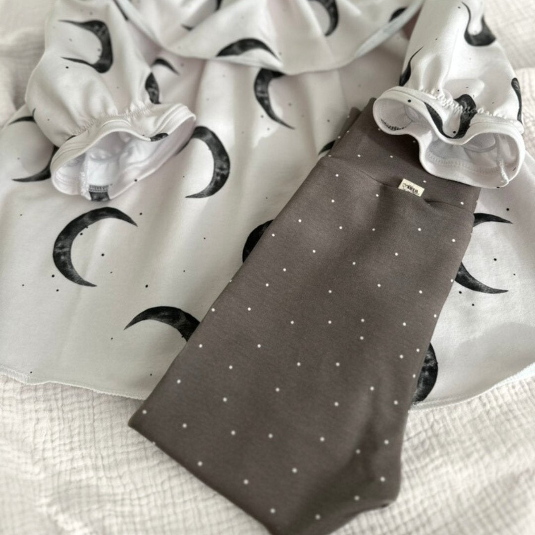 Eigenproduktion Mondzauber Dots Offwhite - Würfel &amp; Mütze